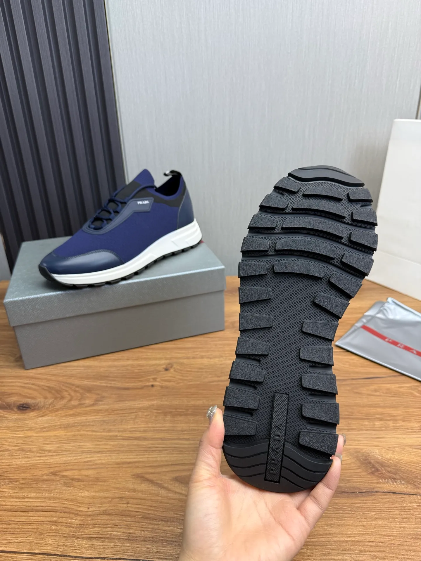 Men's shoes 💰500💰 [PRADA] Men's shoes are popular in the counter, official website is synchronized, 1 high-quality shipment ✔️Original fly-woven cowhide + cowhide lining, original original bottom, 38-45 (45 customized, non-refundable)